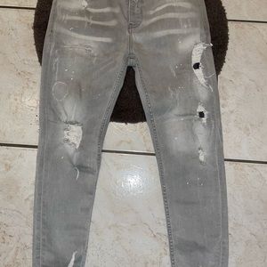 Tapered Skinny Jeans